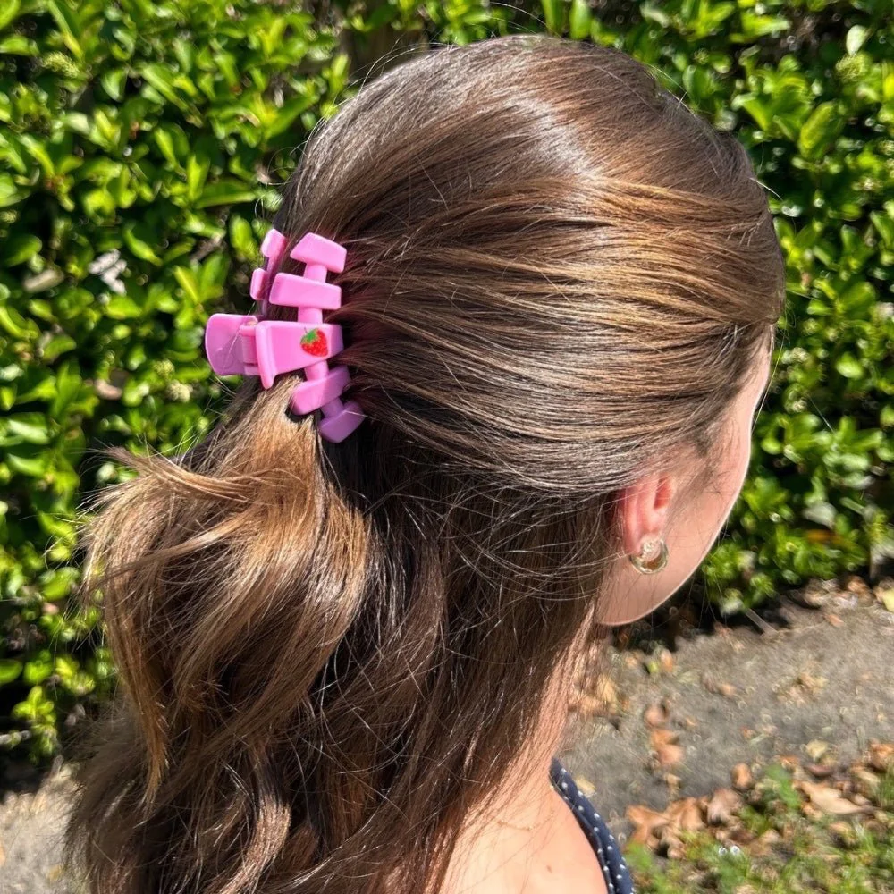 Classic Handpicked Small Claw Clip - Image 3