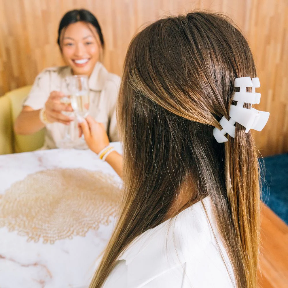 Classic Coconut White Medium Claw Clip - Image 5
