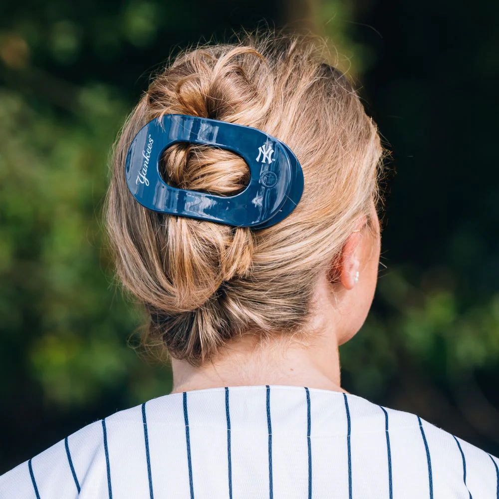 New York Yankees Large Flat Round Hair Clip - Image 4